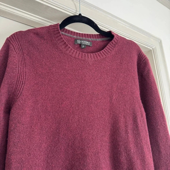 Men’s deep burgundy Banana Republic 100% merino Italian wool sweater size M - Picture 2 of 5